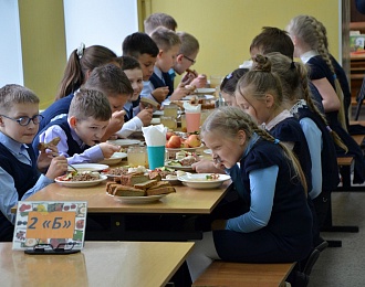 С нового учебного года для тульских школьников вырастет стоимость обедов